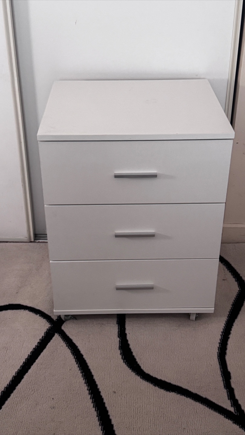 White 3-Drawer Dresser