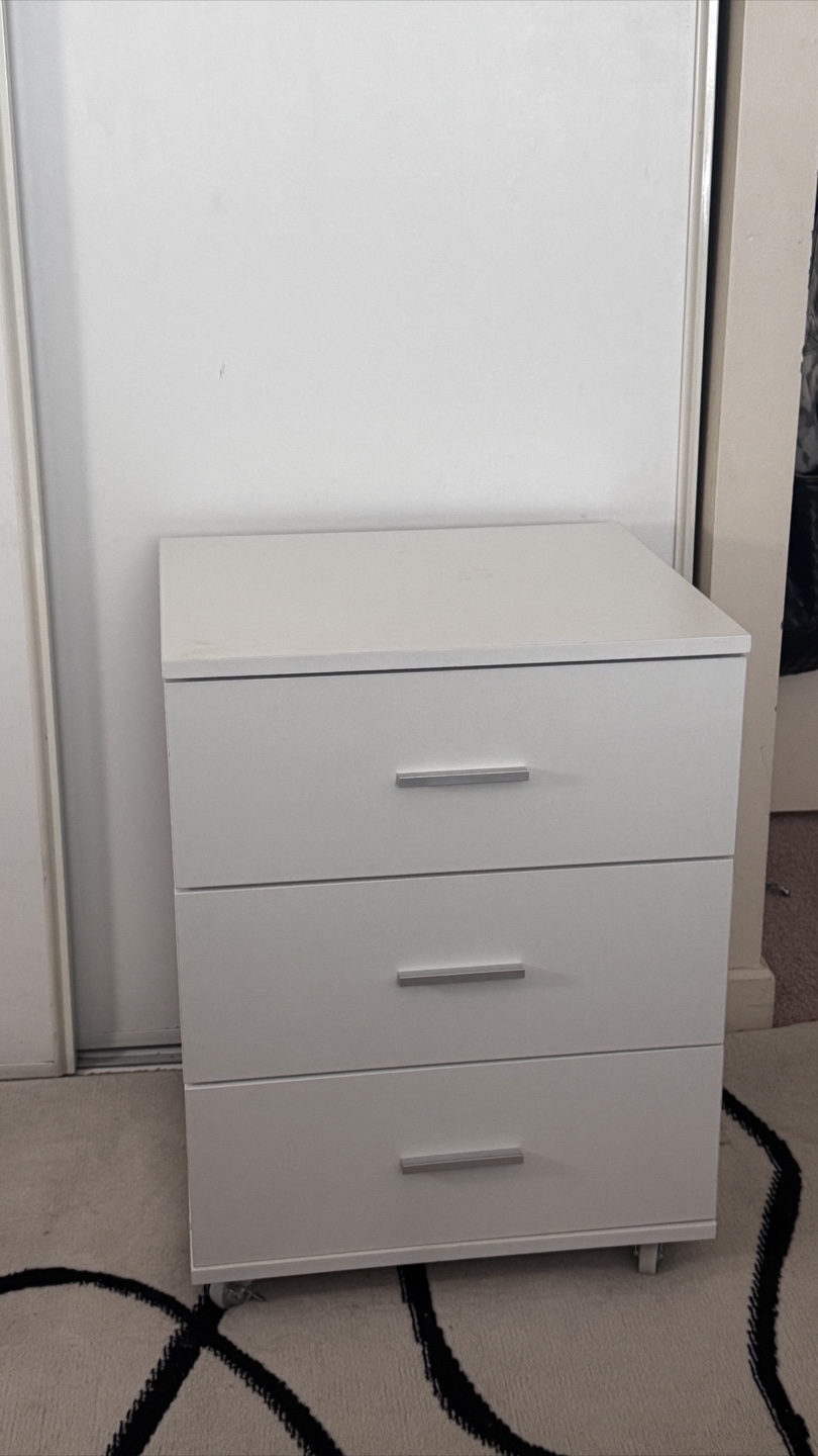 White 3-Drawer Dresser - photo 4