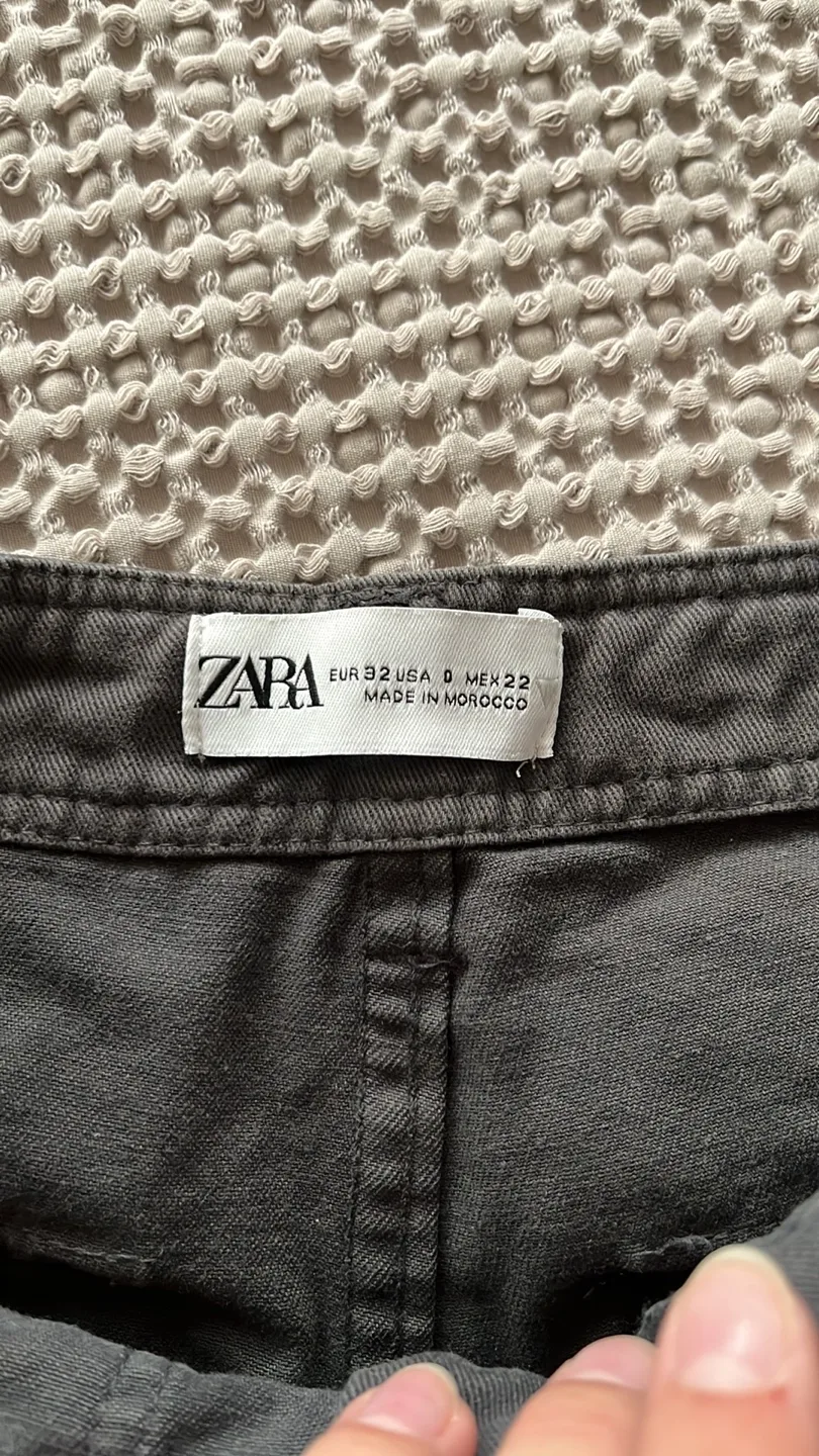 Zara Cargo Pants image indicator(4)