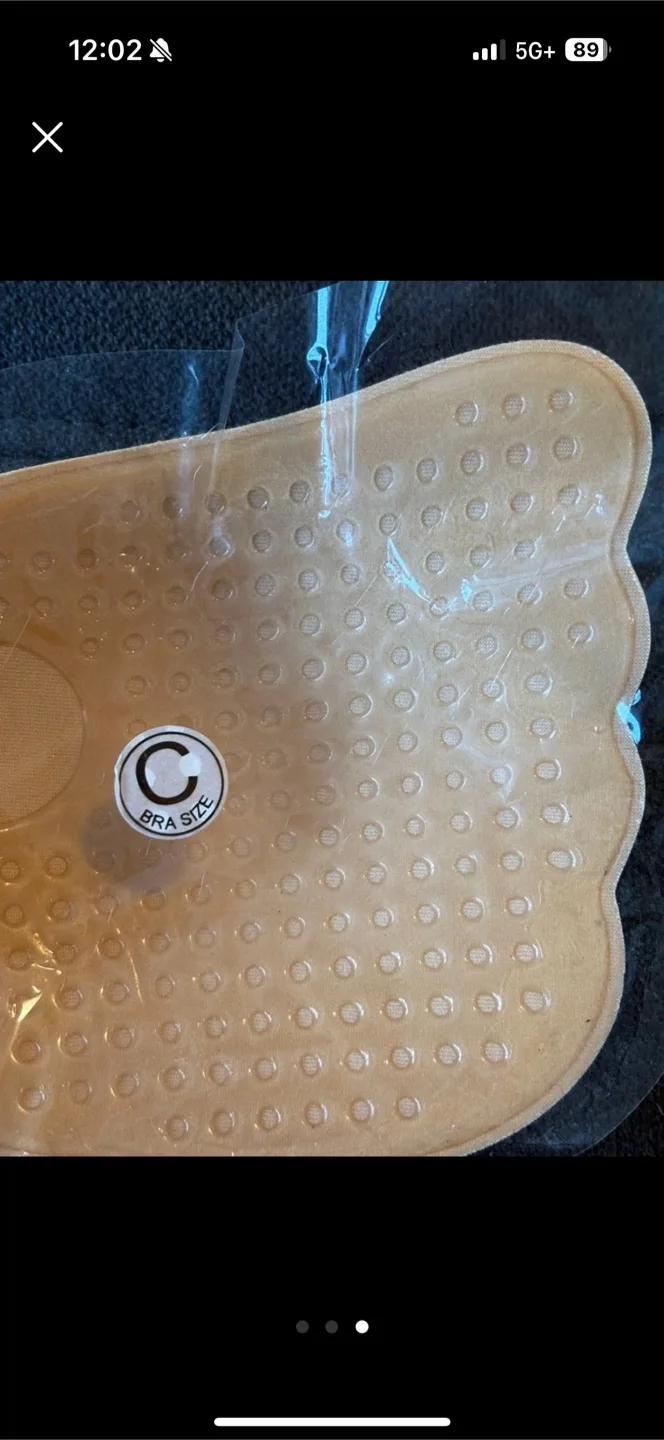 Strapless, Backless Sticky Bra image indicator(2)