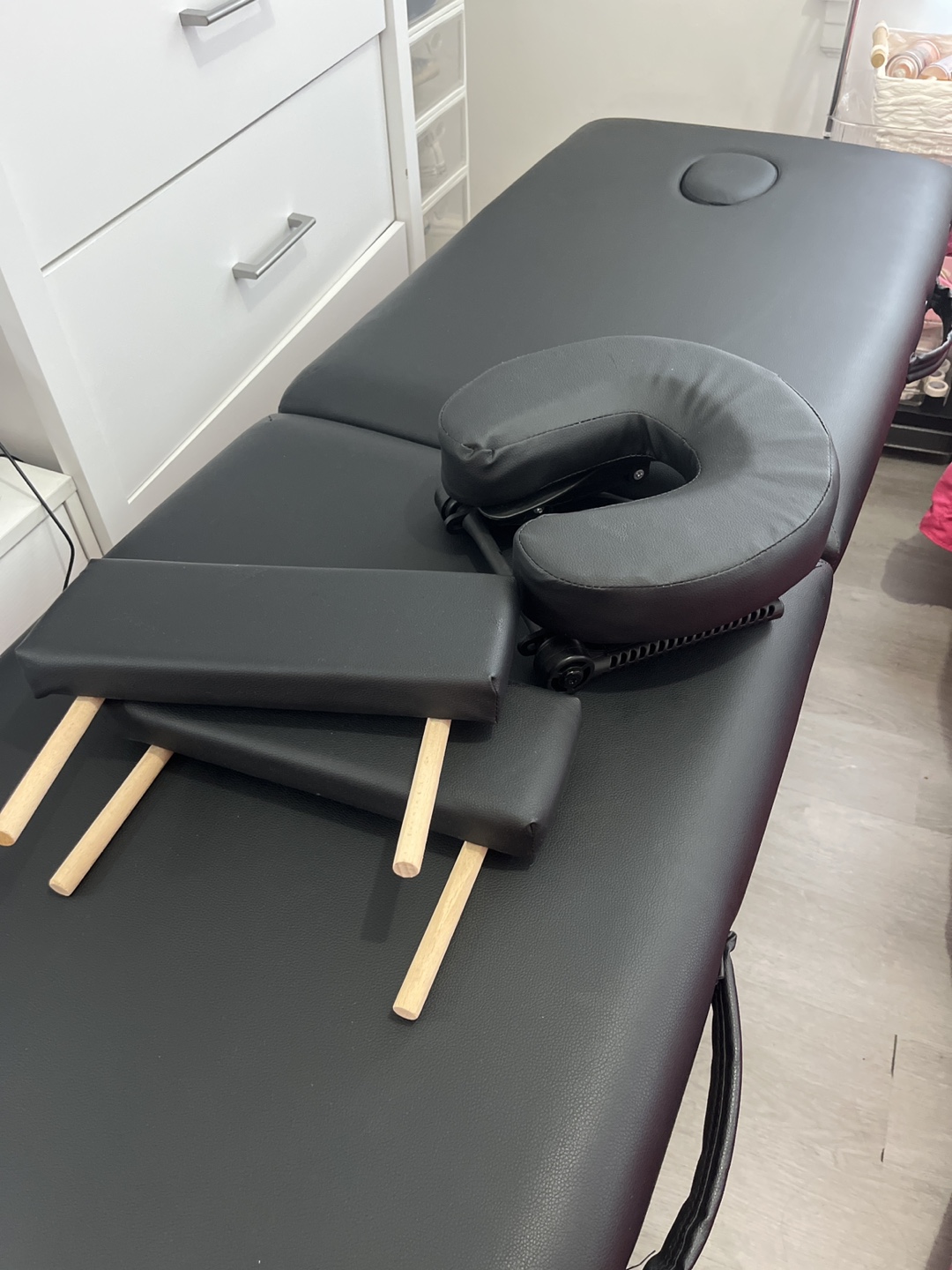 Portable Massage Table/ Lash bed - photo 2