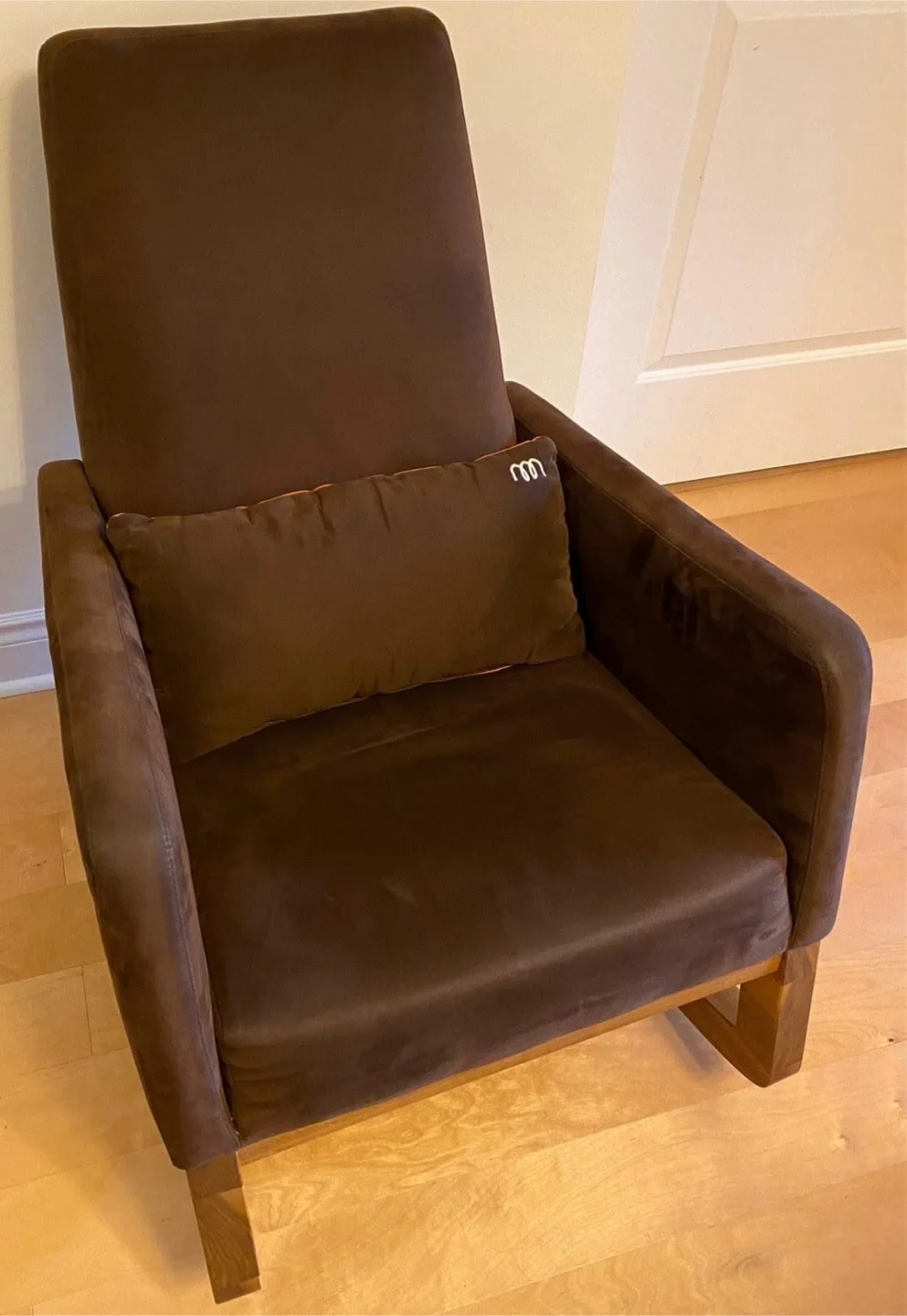 Monte Joya Rocker Includes lumbar pillow 🥕 thumbnail