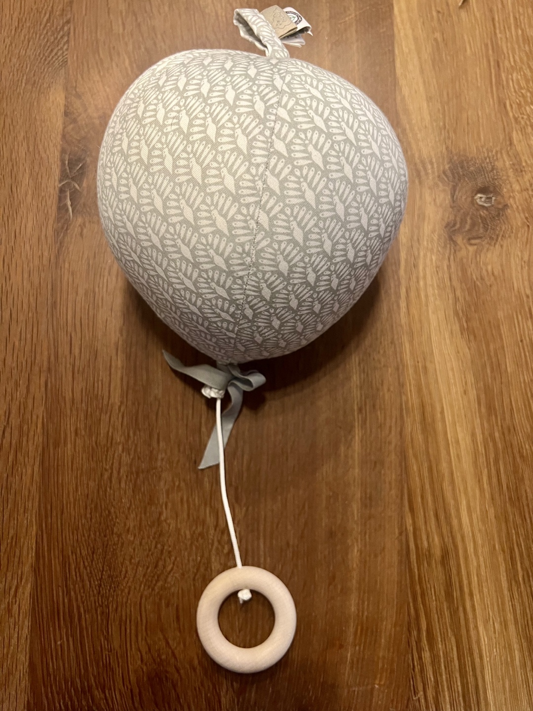 Cam Cam balloon nursery mobile - grey and white pattern