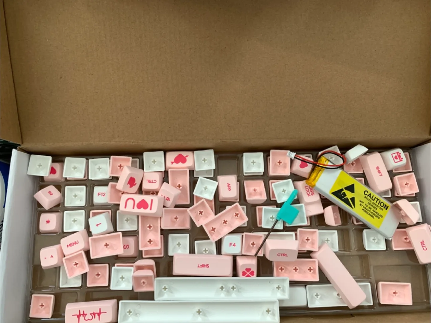 Keyboard keycaps with a cute color scheme thumbnail
