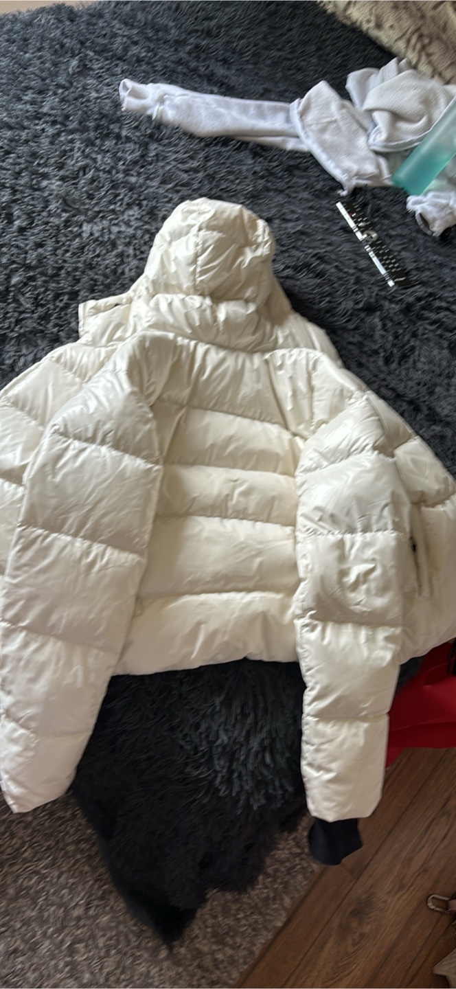 Aritzia Super puff - photo 2