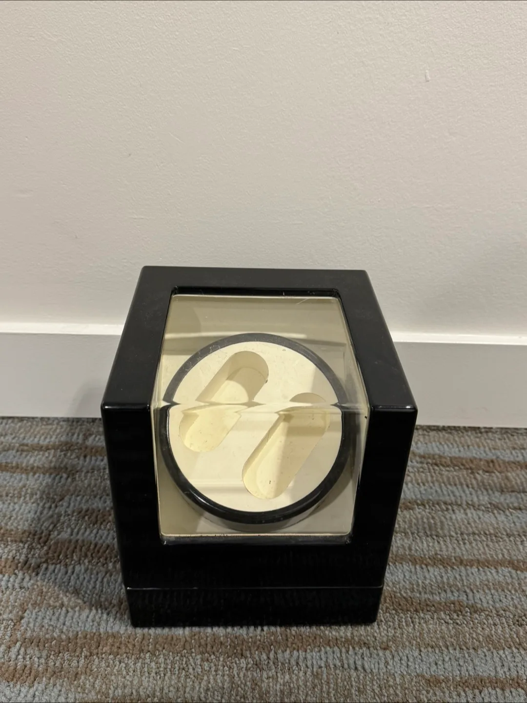 Single Watch Winder for Automatic Watches Storage Display Box thumbnail