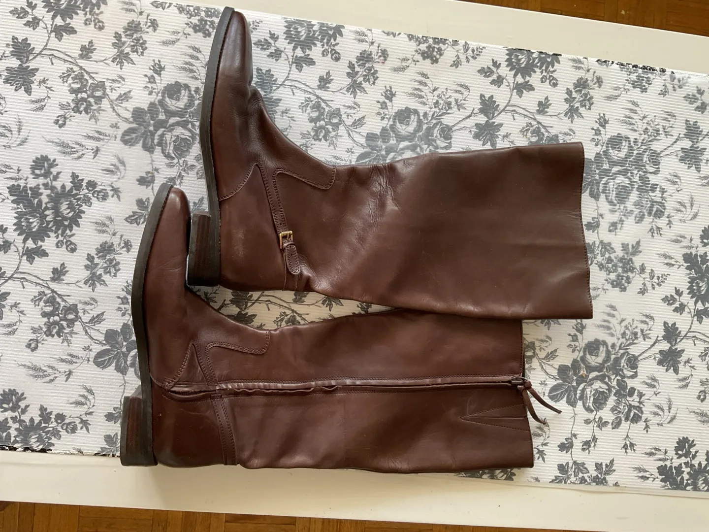 Lauren Boots thumbnail
