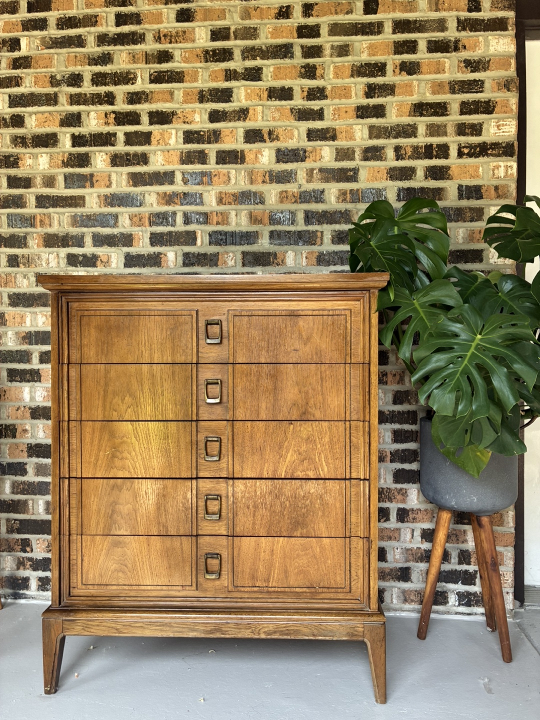 Mid century modern Dixie dresser
