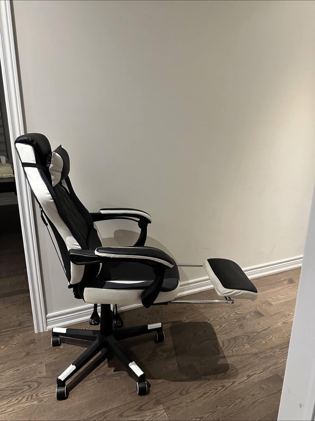 Ergonomic Gaming Chair - photo 4