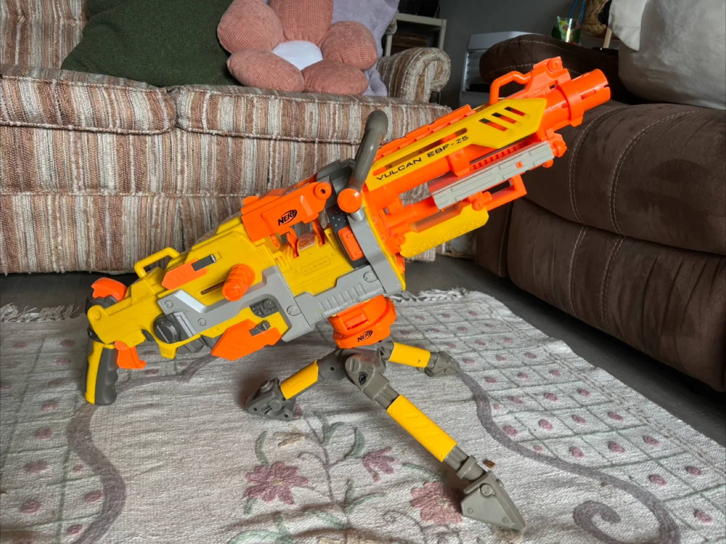 Vulcan Nerf Gun and Tripod thumbnail