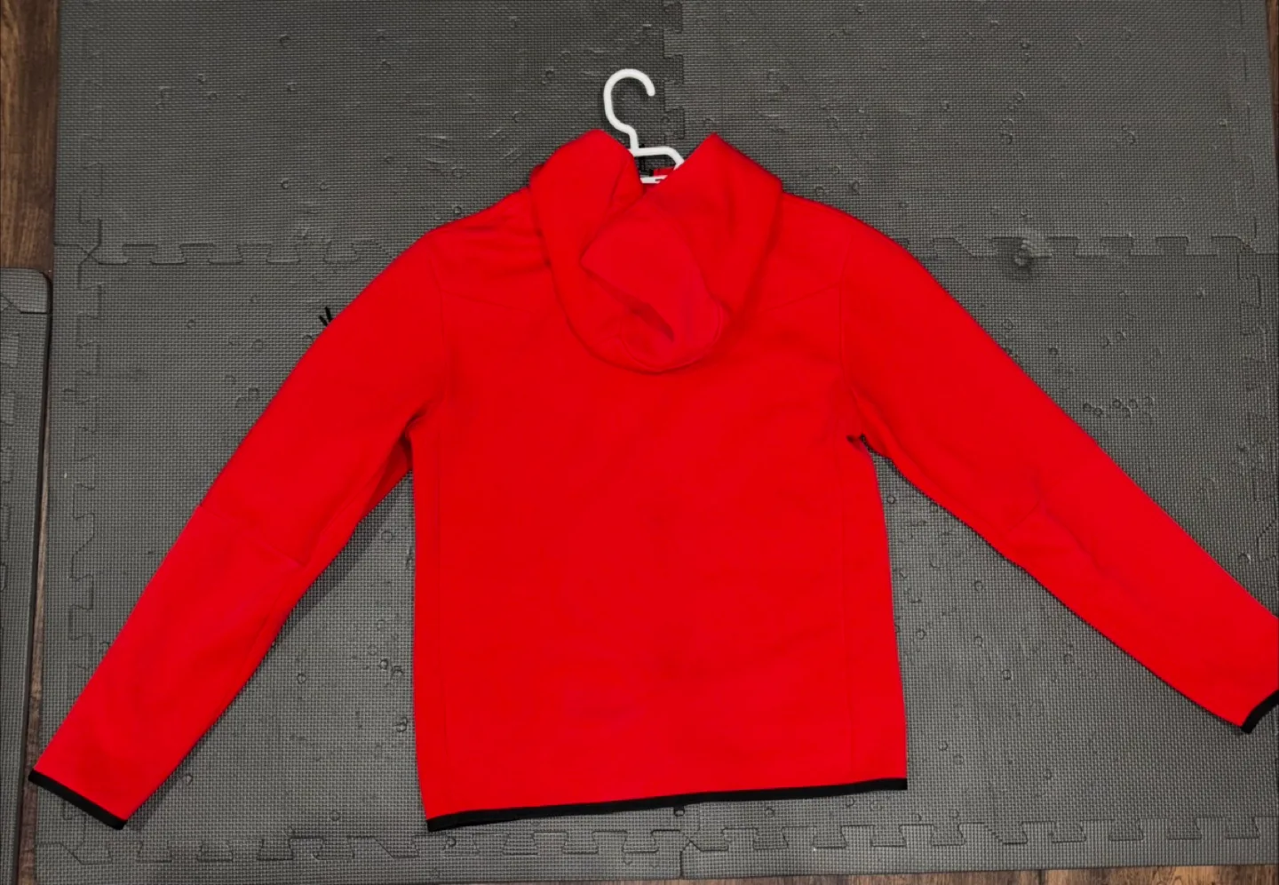 Nike tech fleece image indicator(2)