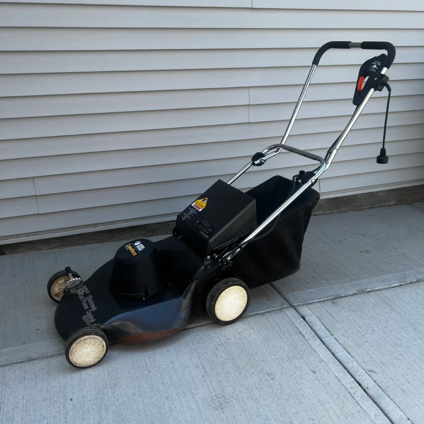 Lawn Mower thumbnail
