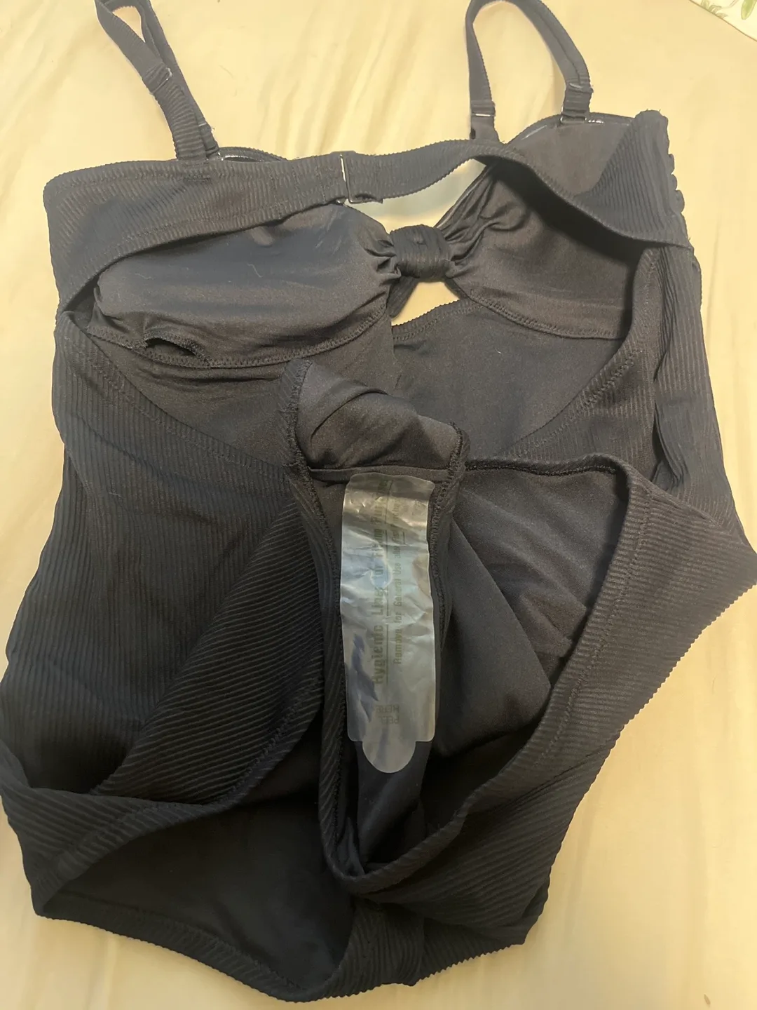 Black Swimsuit - Size Large image indicator(4)