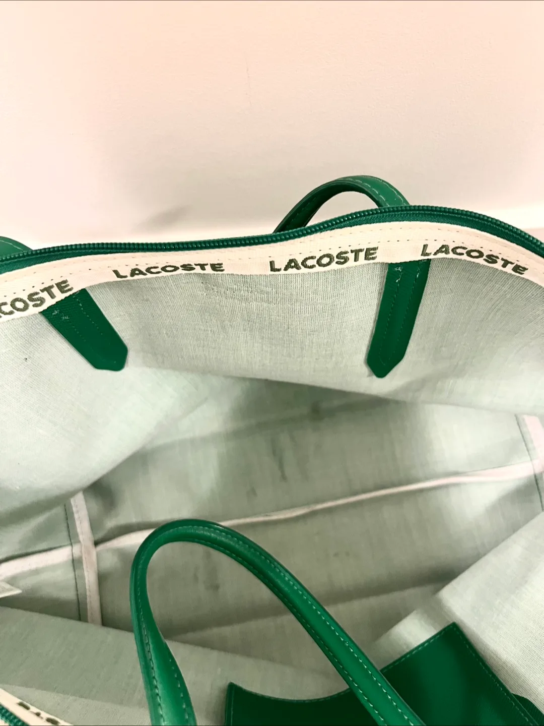 Lacoste Waterproof Green Zipper Tote image indicator(6)