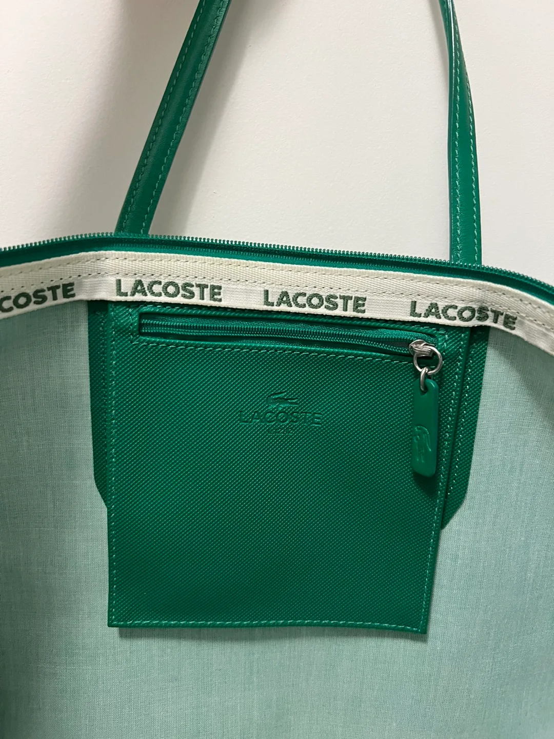 Lacoste Waterproof Green Zipper Tote image indicator(8)