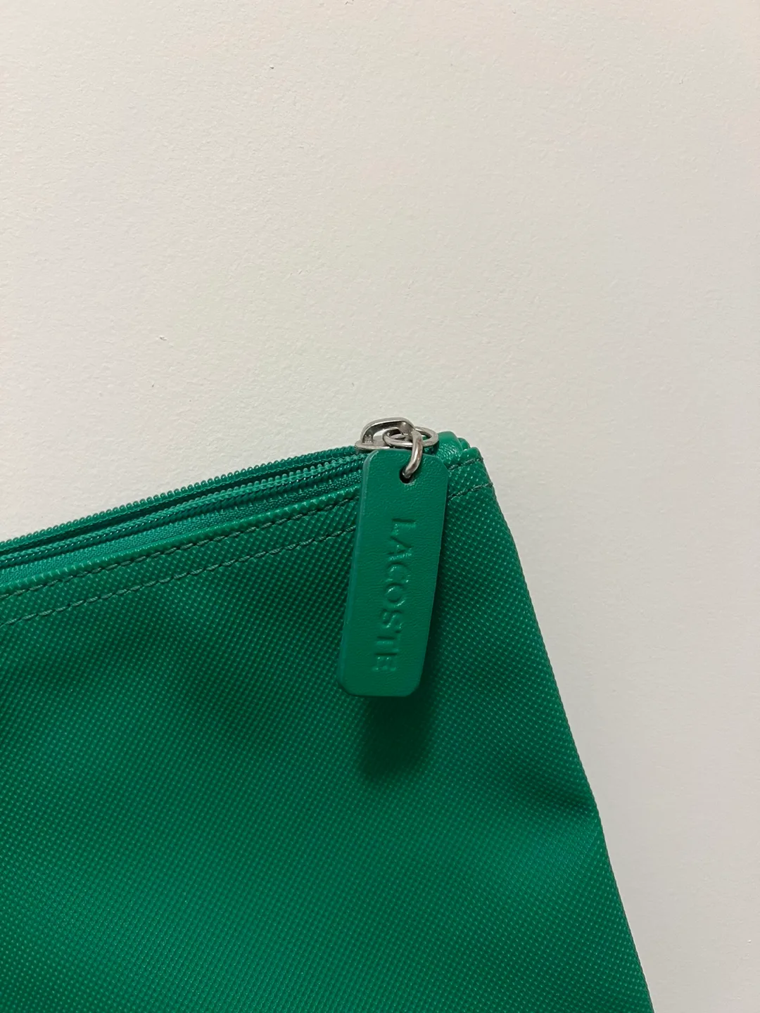 Lacoste Waterproof Green Zipper Tote image indicator(9)