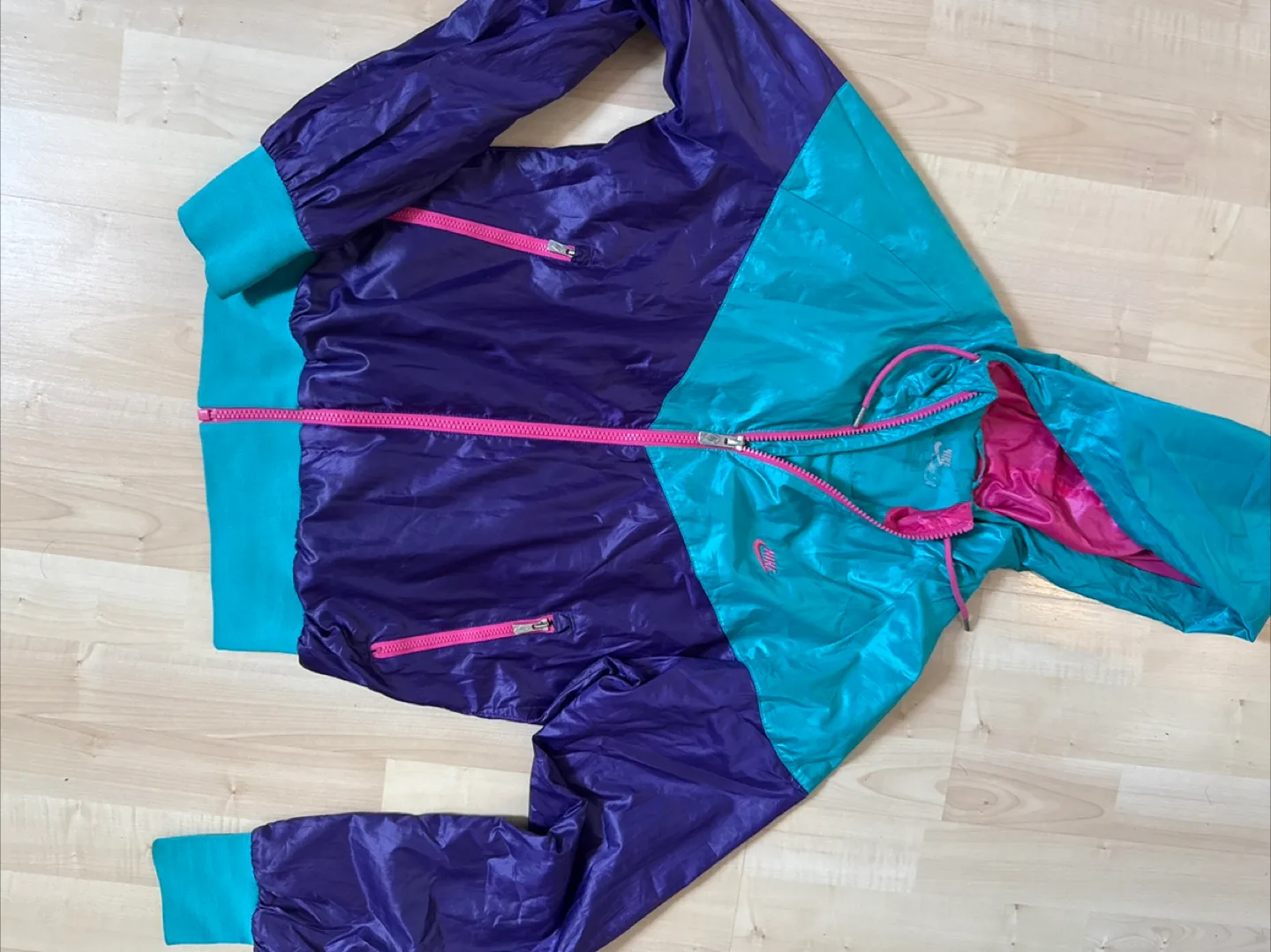 Nike Windbreaker Jacket thumbnail