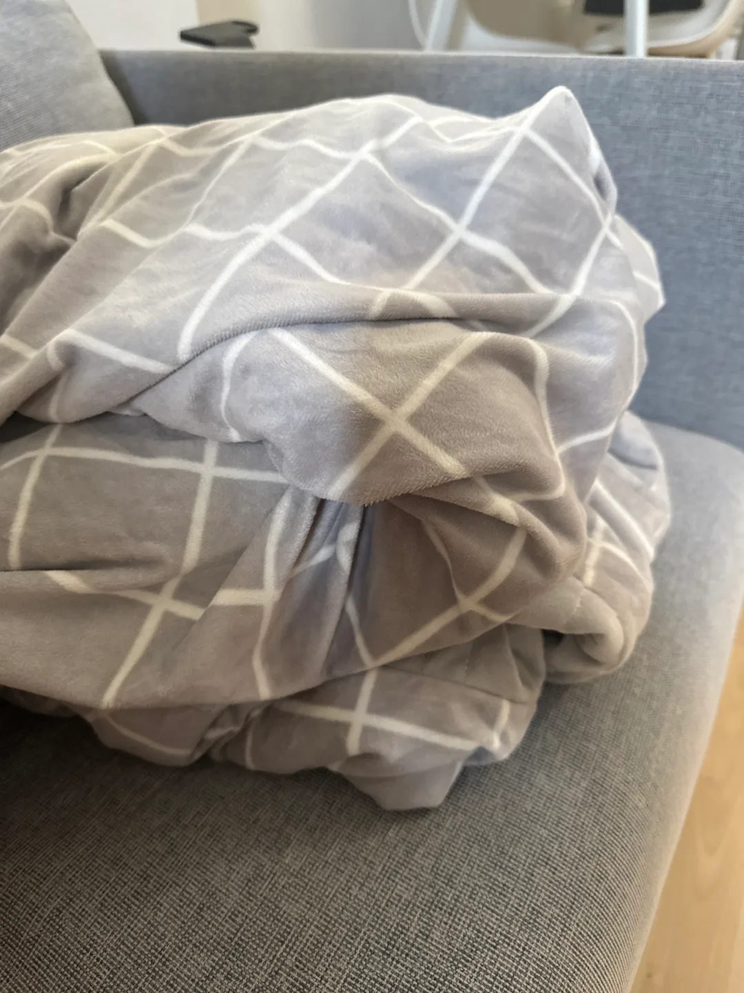 Cozy Grey WEIGHTED Blanket thumbnail