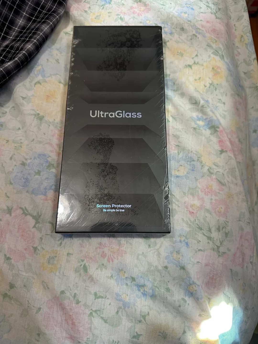 UltraGlass Screen Protector for iPhone 16 Pro Max thumbnail