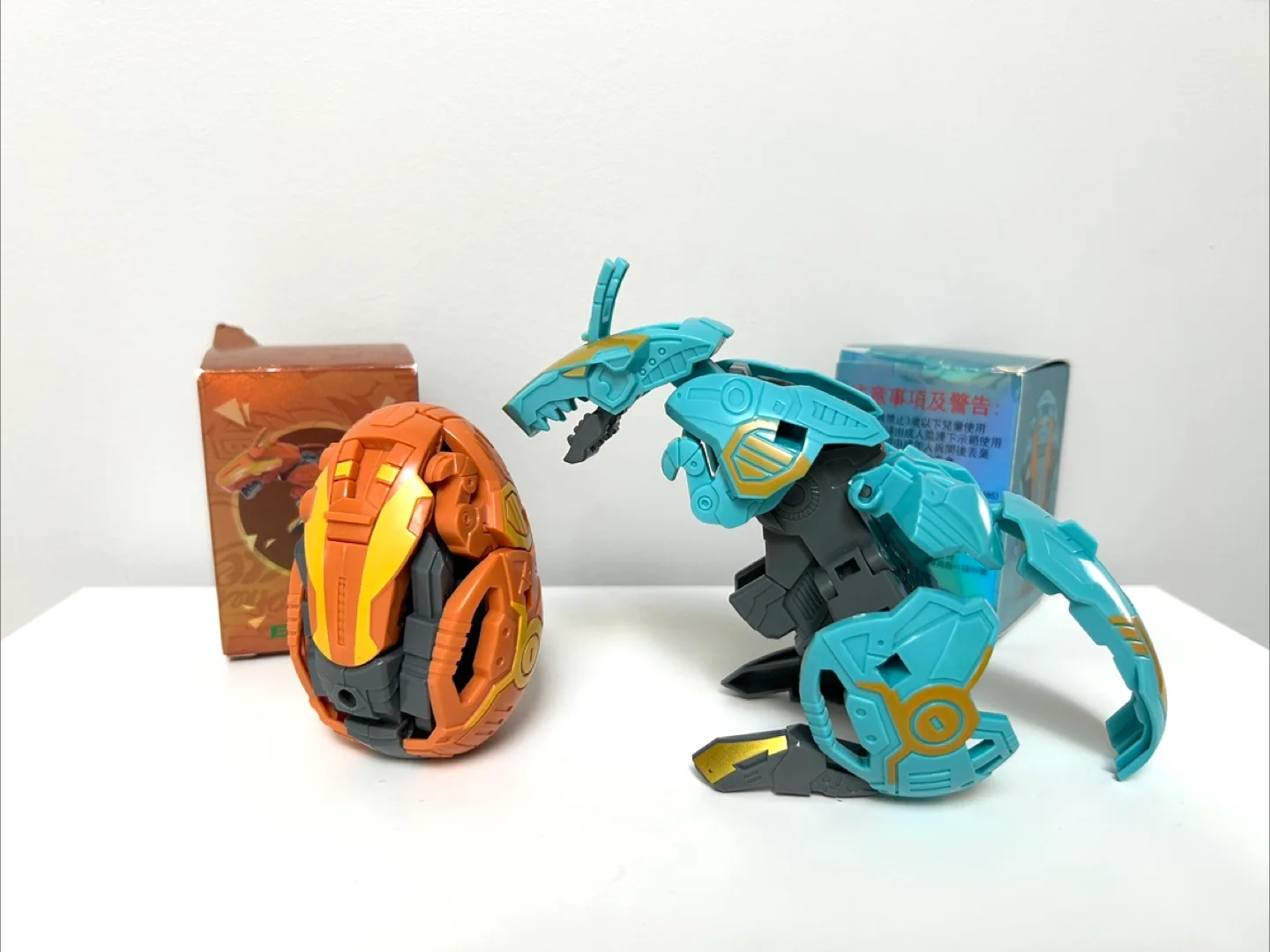 A set of 2 Dinosaur & Egg transformer toy thumbnail
