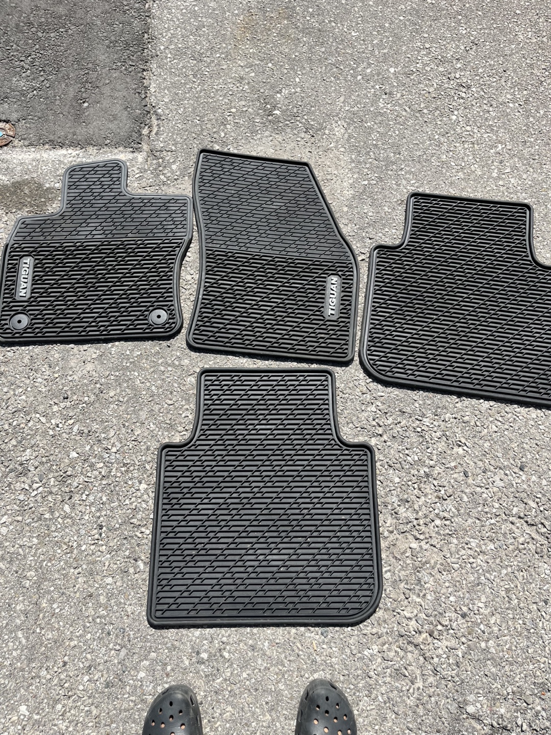 Floor mats for a vehicle