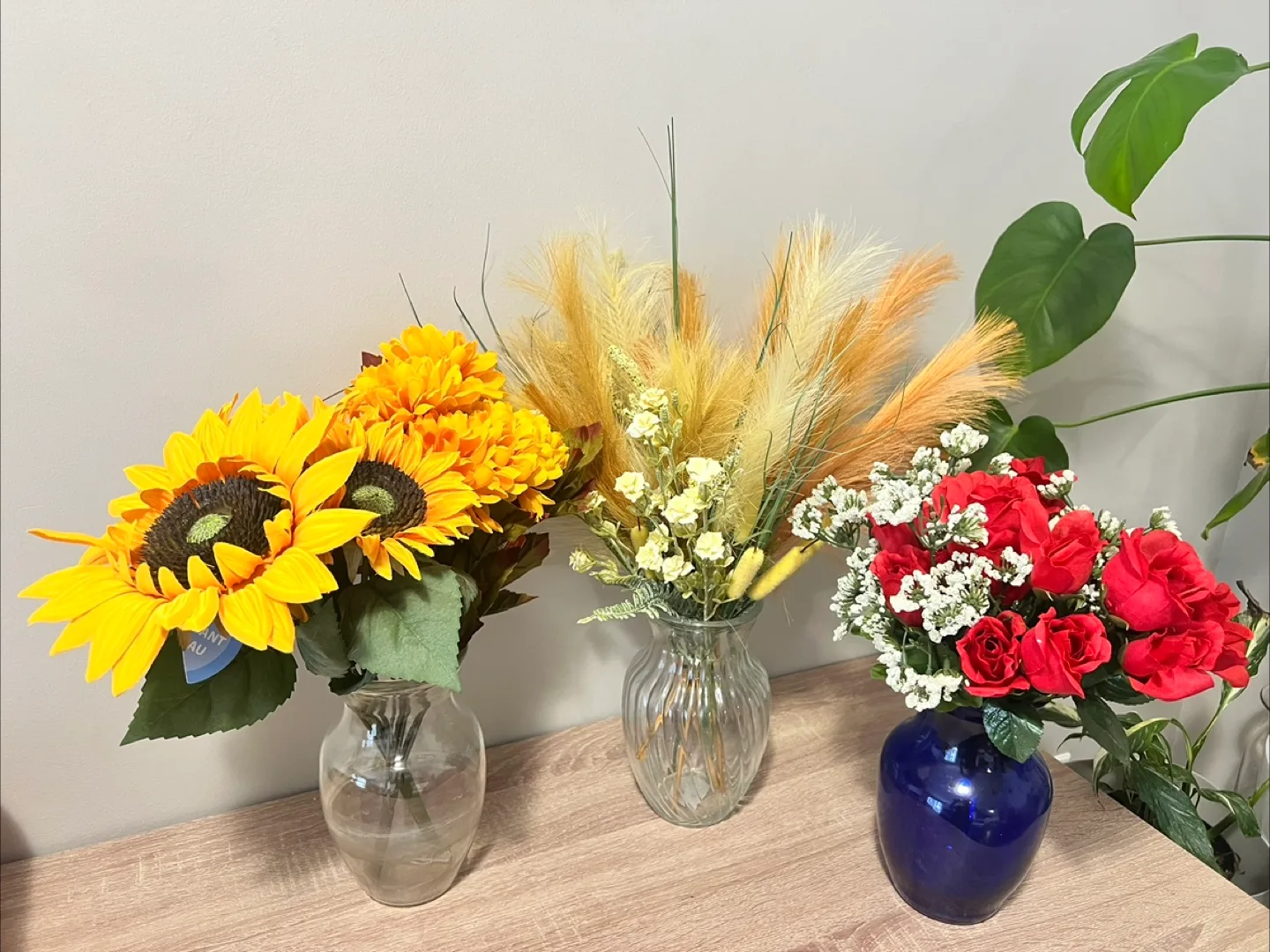 Vase & Artificial Flowers 💚🥕 thumbnail