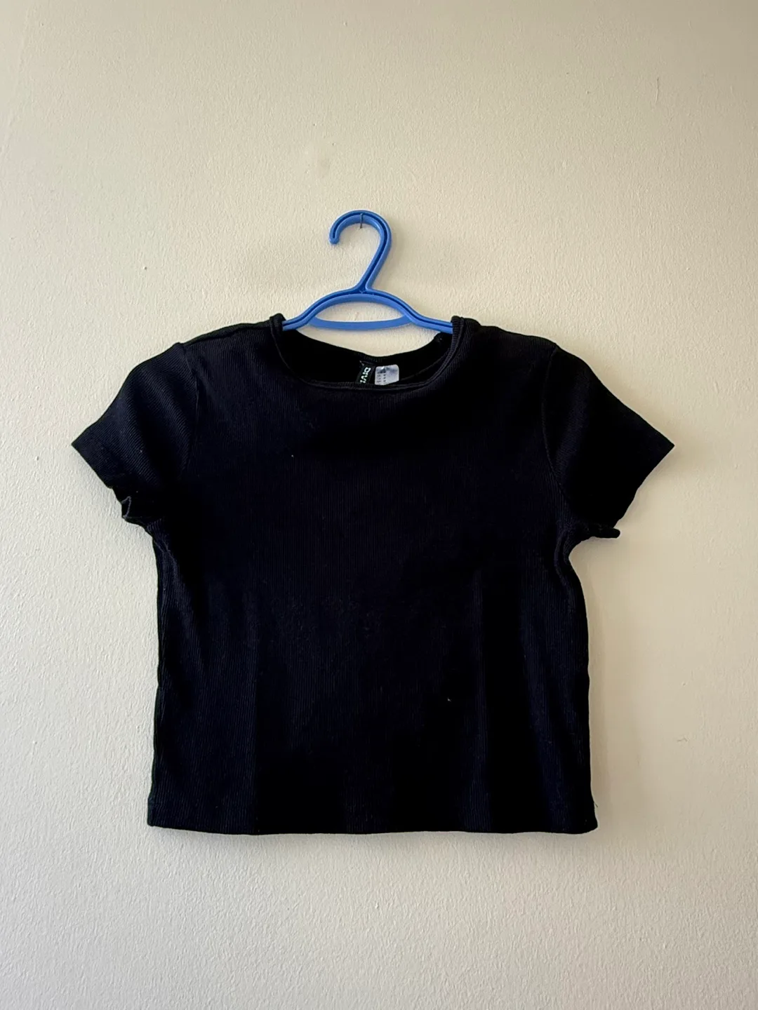 Black crop top T-Shirt thumbnail