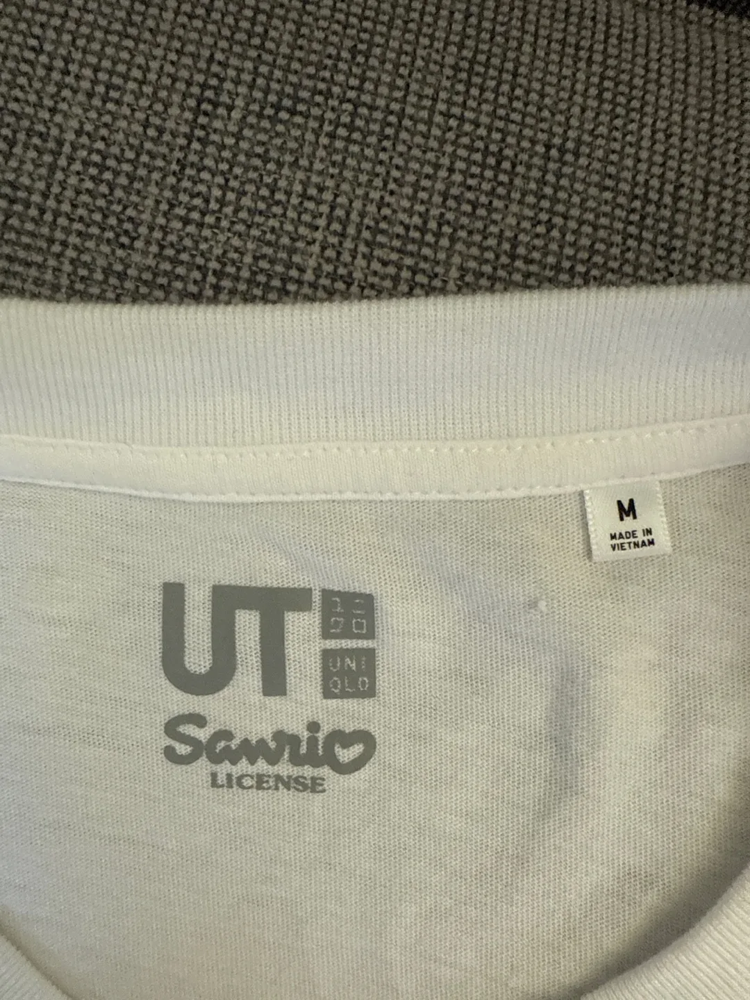 Uniqlo Gudetama Graphic Tee - medium image indicator(2)