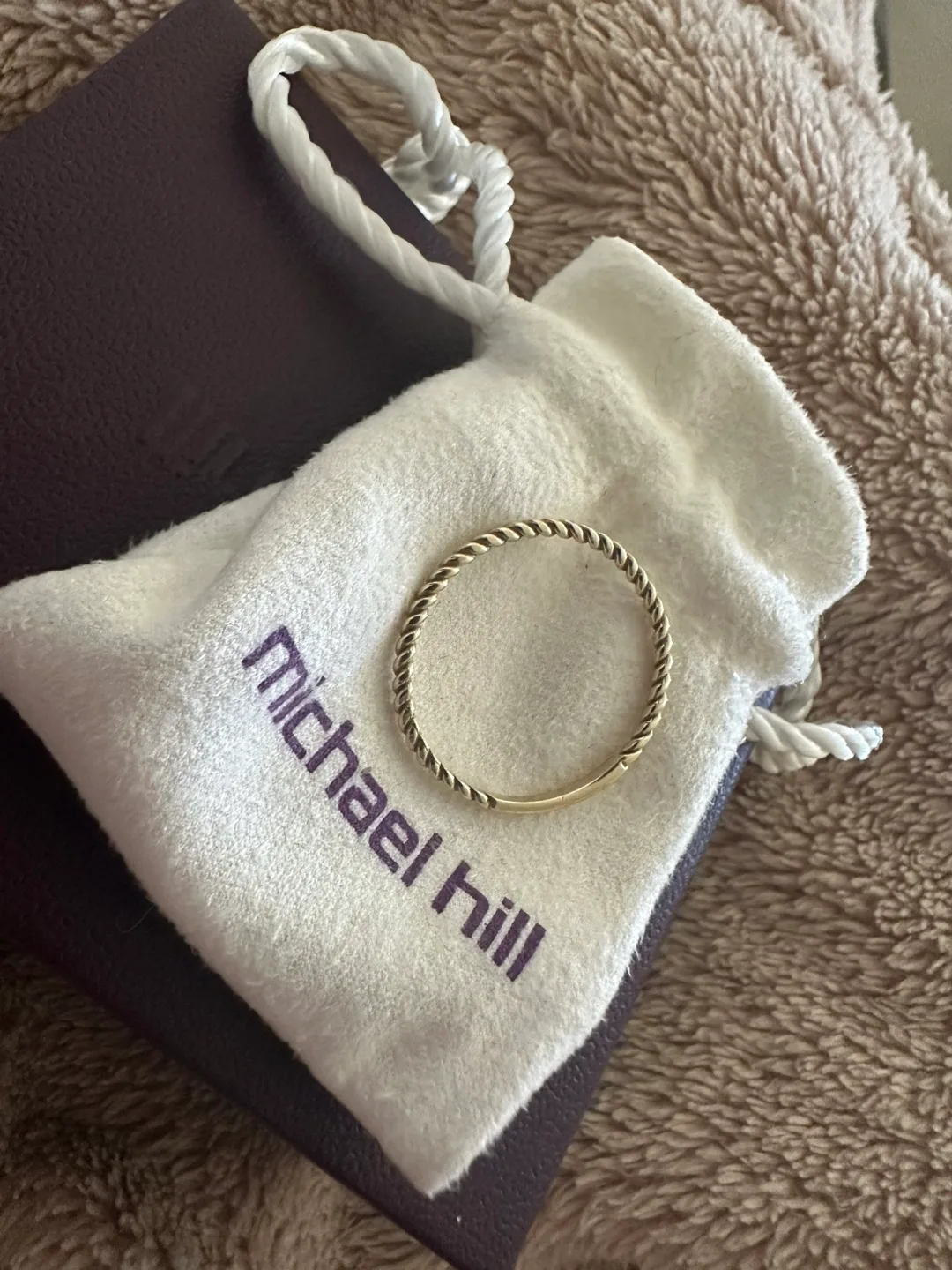 michael hill 10k twisted ring image indicator(6)