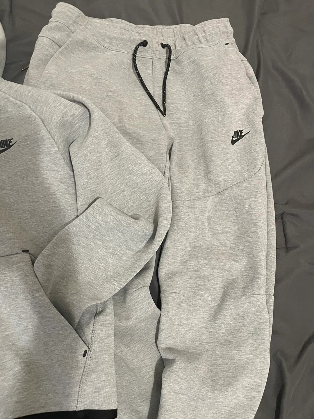 Nike Tech Tracksuit Oldseason image indicator(3)