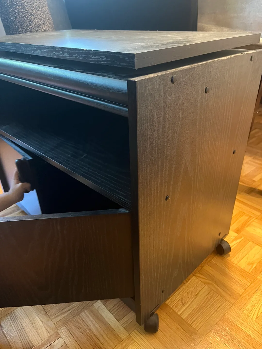 TV stand ( can rotate and have wheels) image indicator(2)