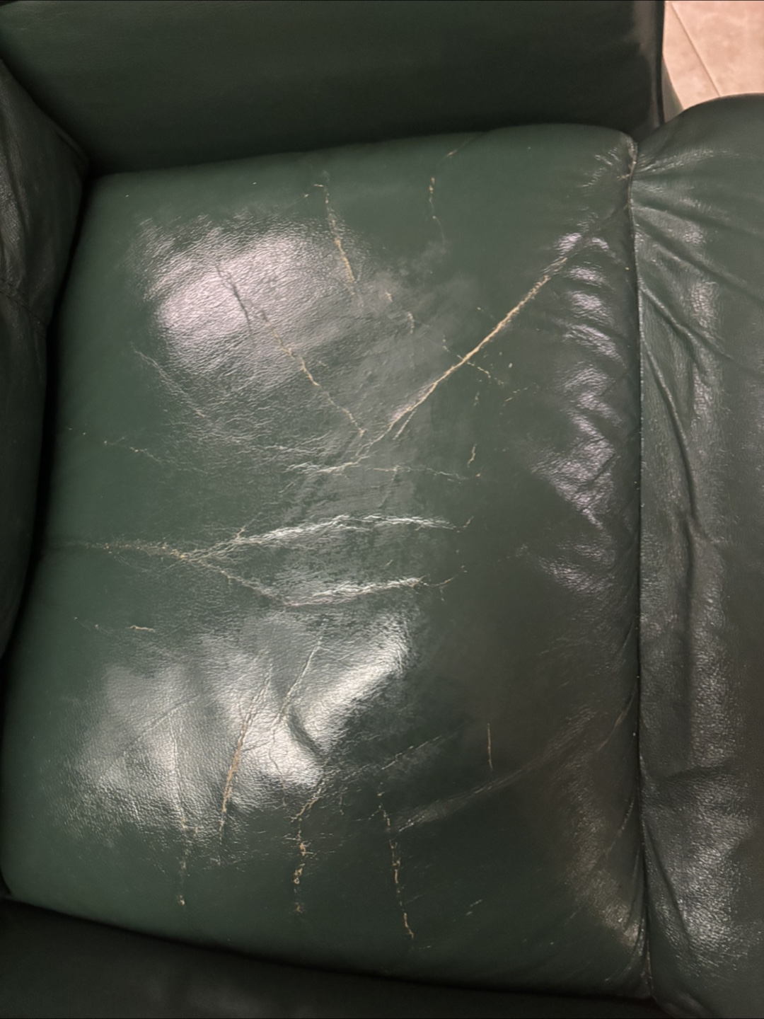 Green Leather Recliner Chair - photo 4