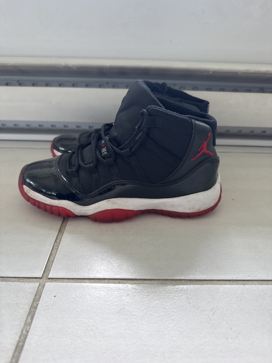 Air Jordan 11 Retro Bred Sneaker - photo 2