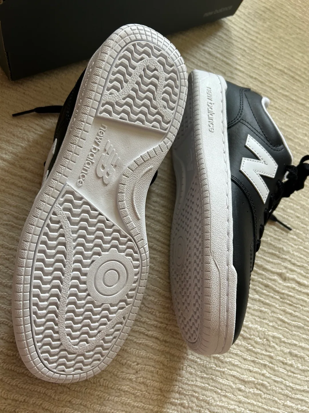 *Brand New* New Balance Womens BBW80 Sneaker (#8) image indicator(8)