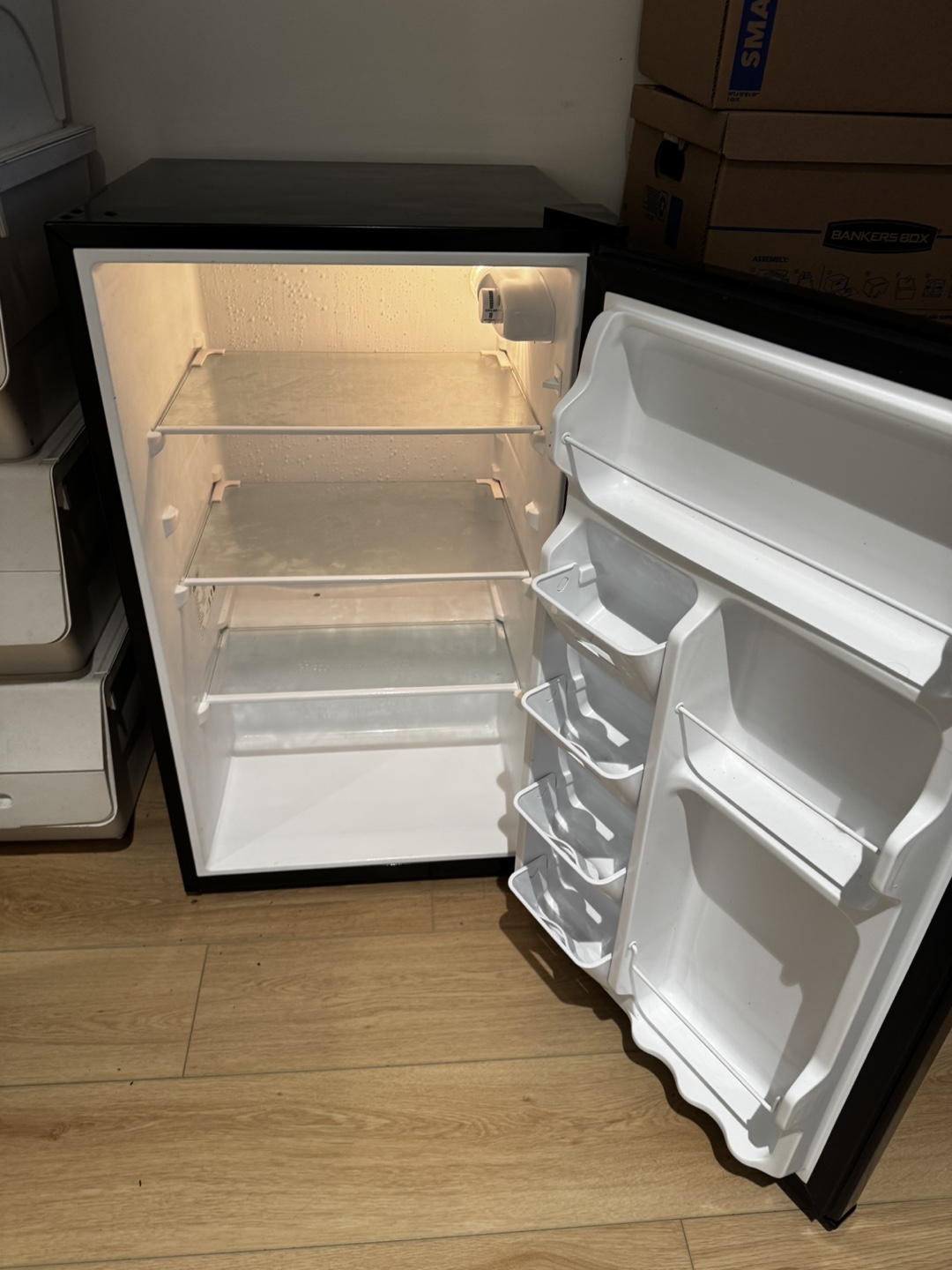 Comfee Mini Fridge - photo 2