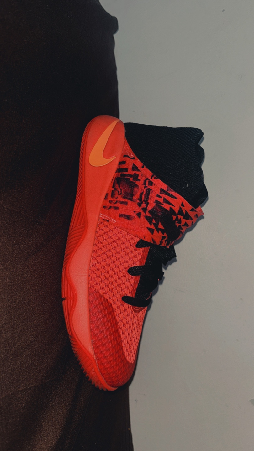 Nike Kyrie 2 Shoes - photo 4