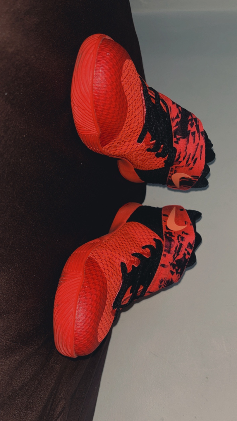 Nike Kyrie 2 Shoes - photo 5
