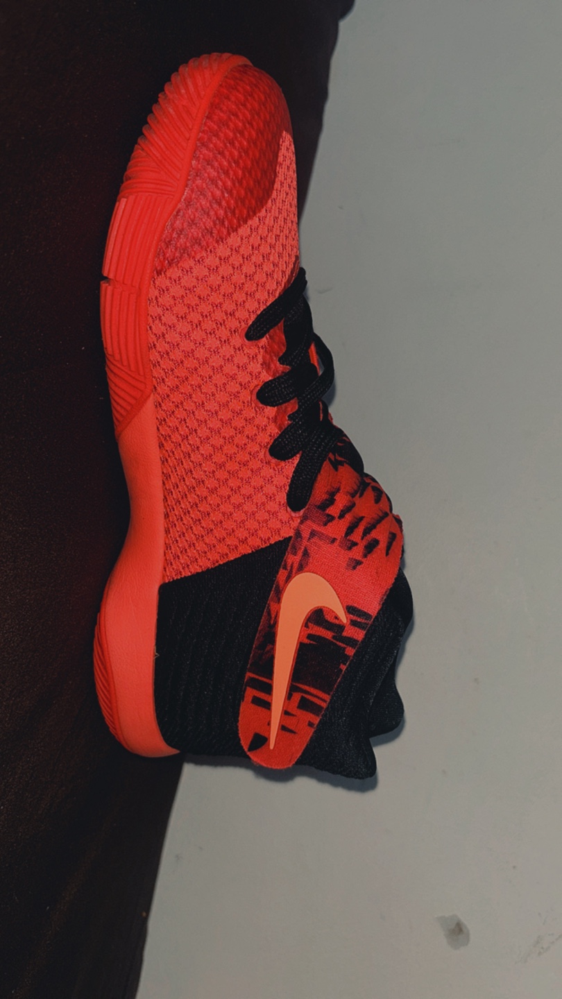 Nike Kyrie 2 Shoes - photo 3