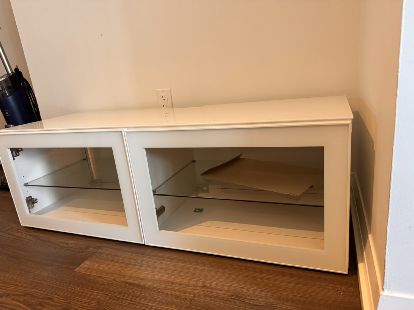 White Modern tv stand with glass door - photo 3