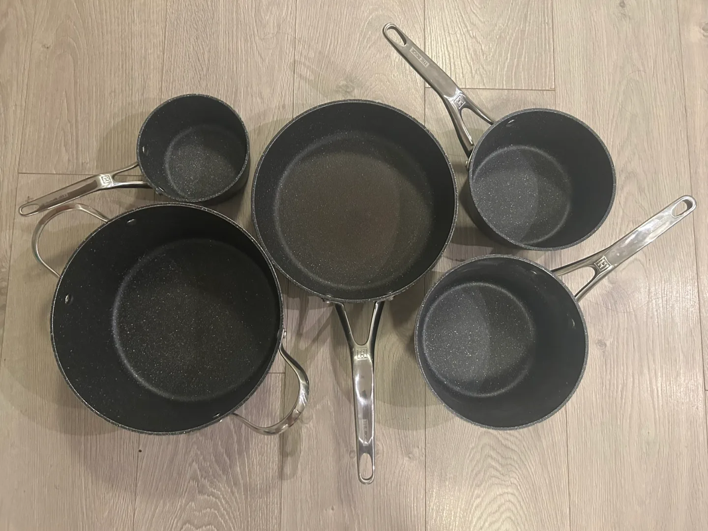 10 Piece Cookware Set with Grill Pan thumbnail