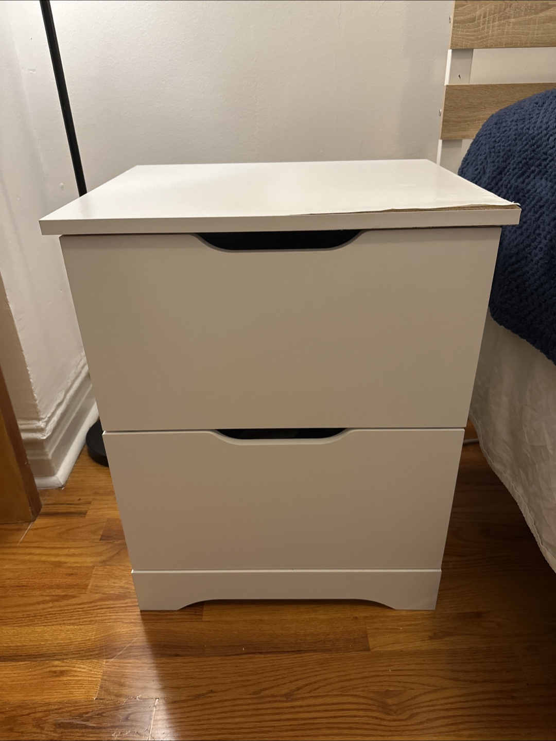 1 White Nightstand with Drawers