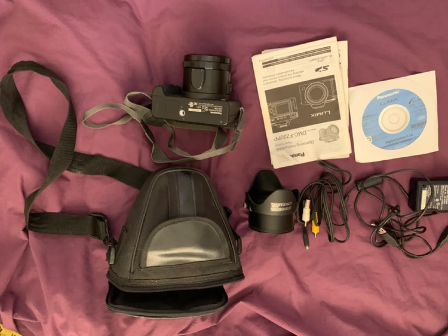 Panasonic Lumix Digital Camera with accessories image indicator(8)