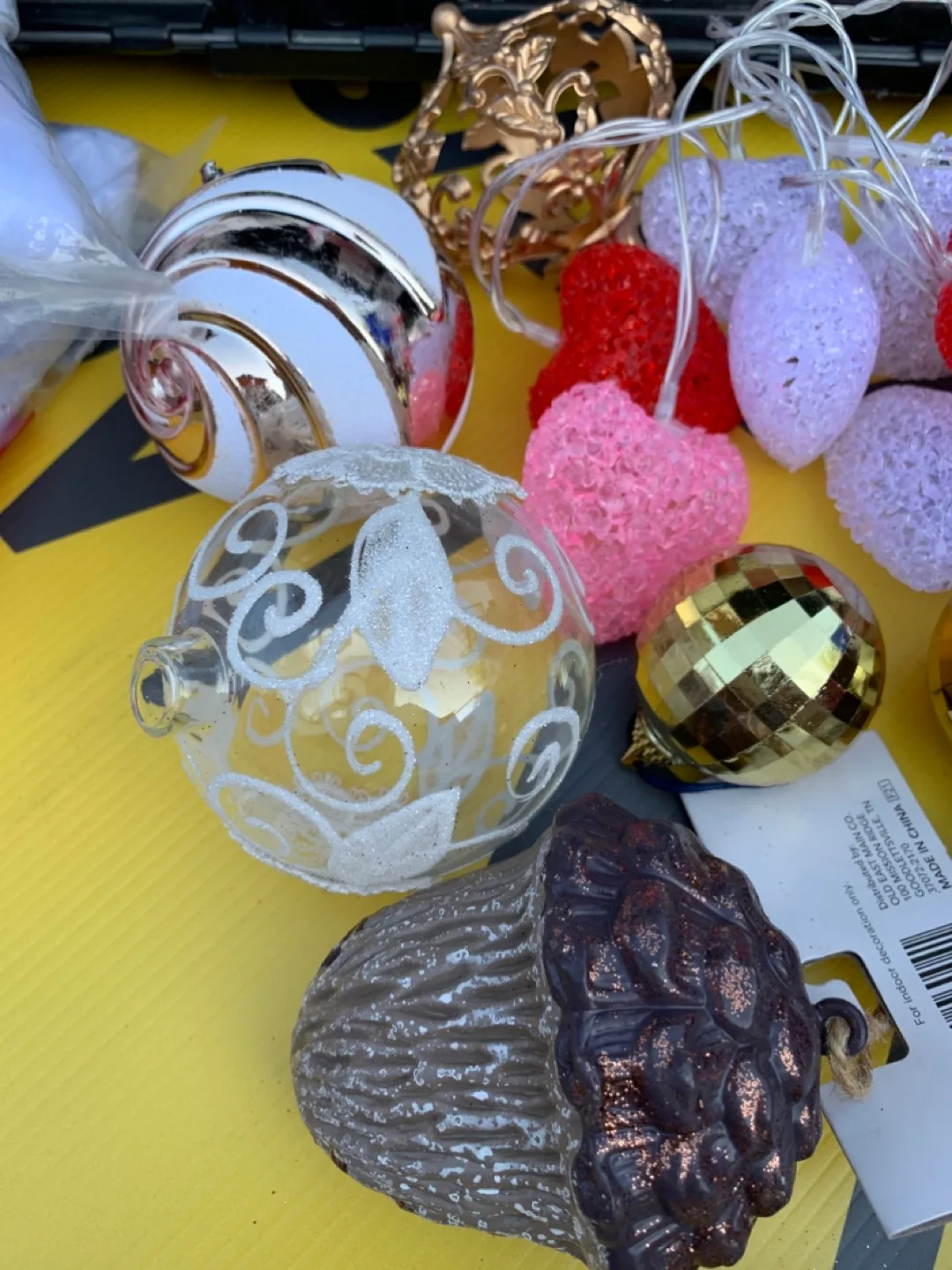 Holiday Decorations,All items $2 image indicator(4)