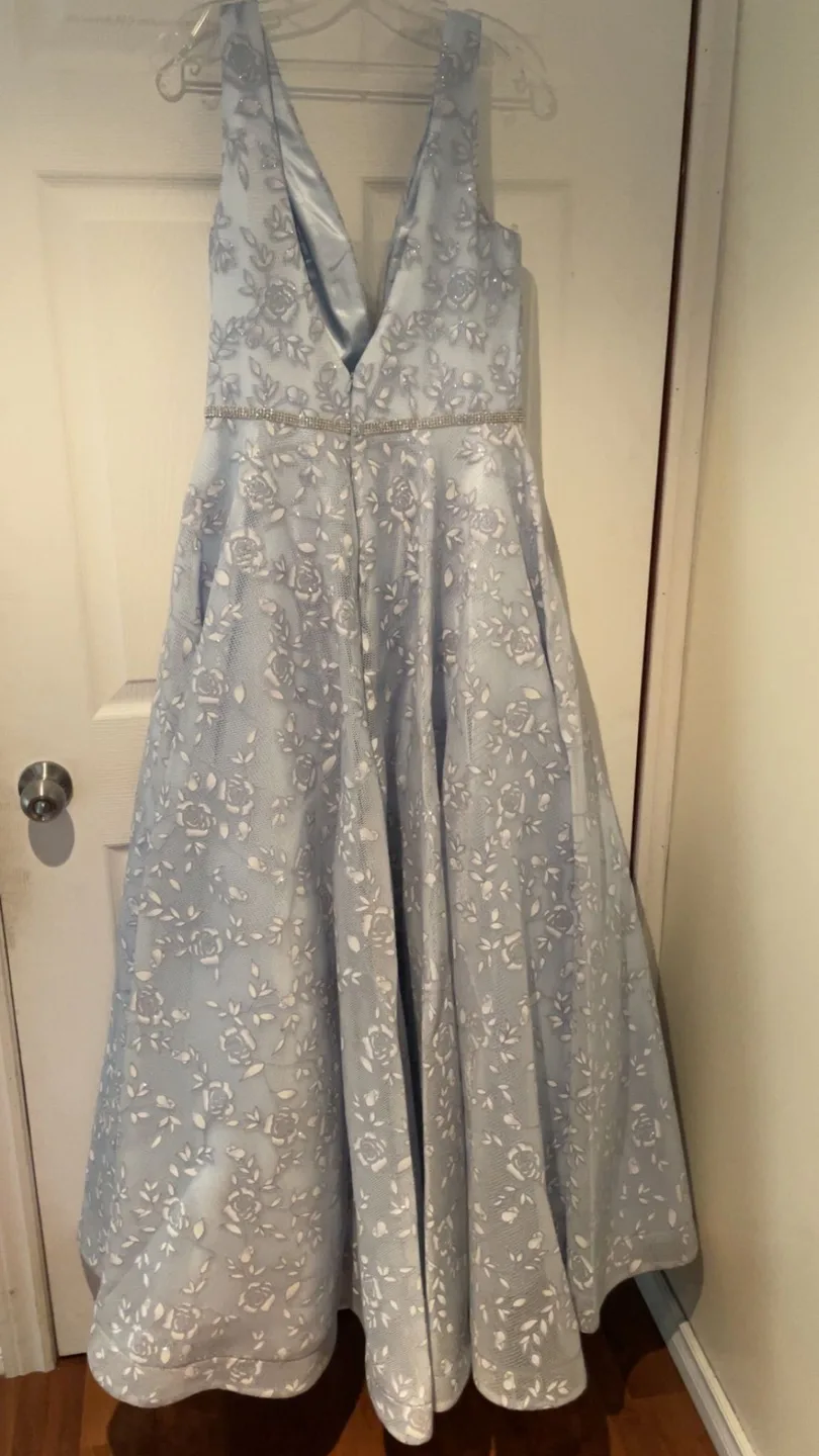 Elegant Blue Floral Evening Gown thumbnail