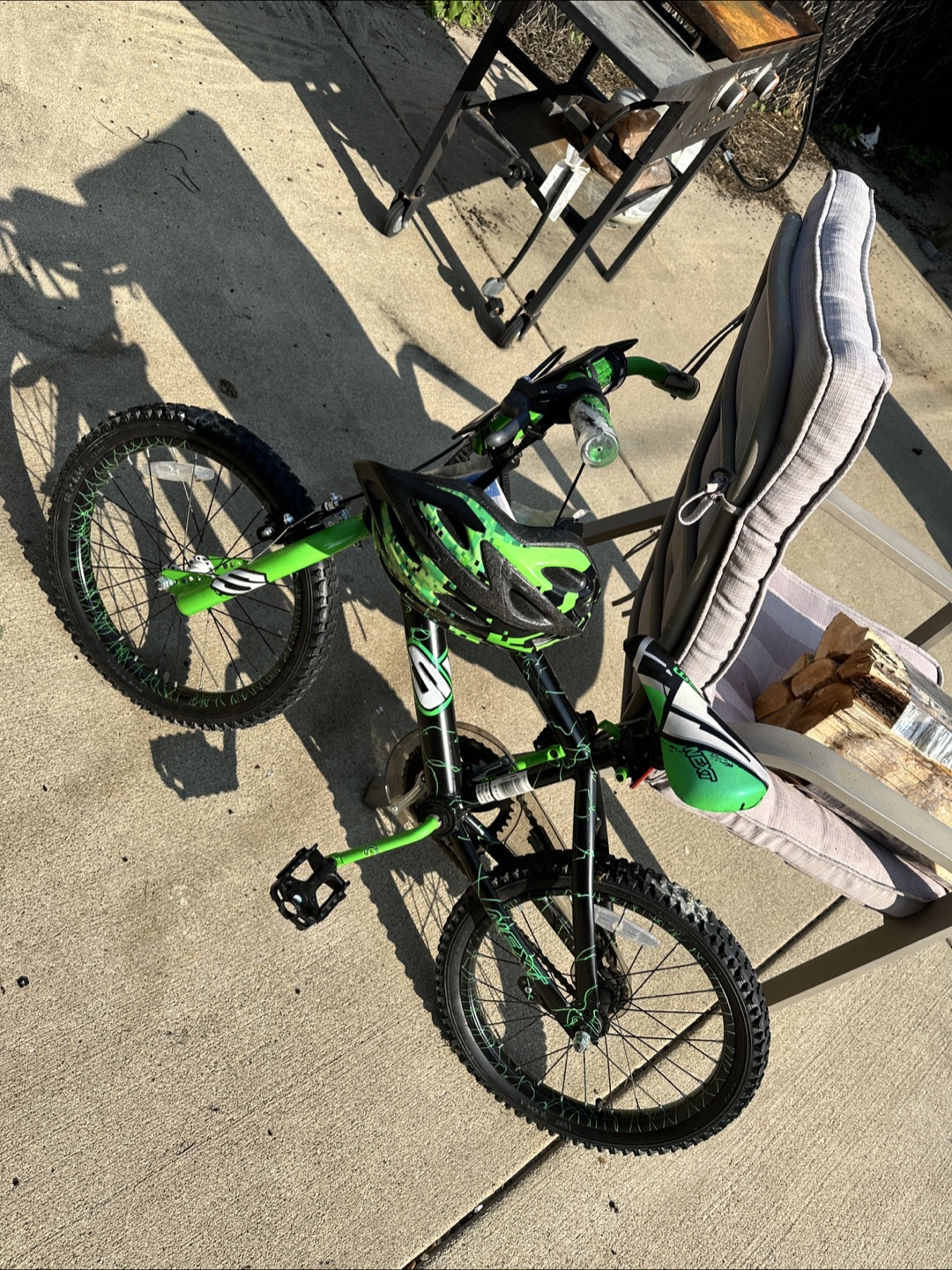 Green and Black Bike - photo 2