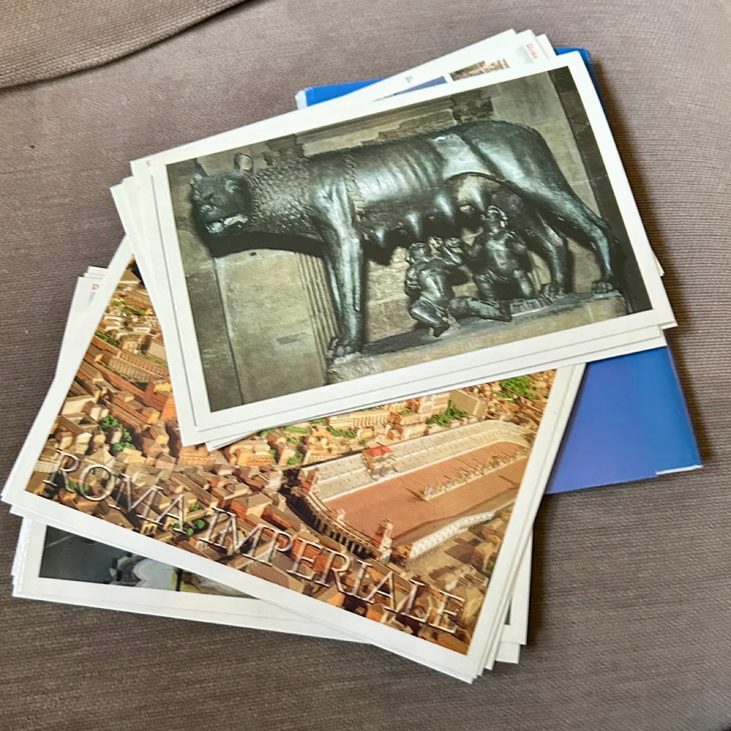 Roma Postcard Set image indicator(2)