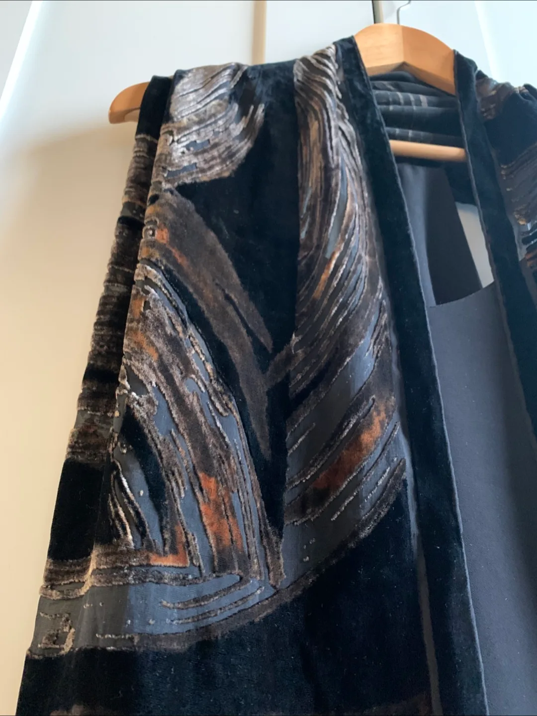 ✨100% Silk Velvet Fancy Scarf image indicator(6)