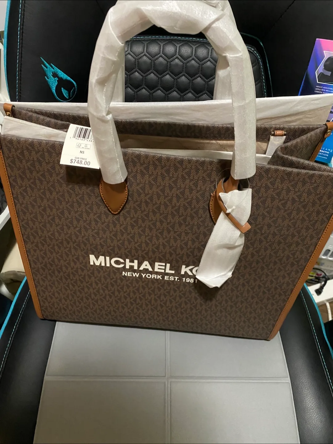 Michael Kors Tote Bag - Brand New thumbnail