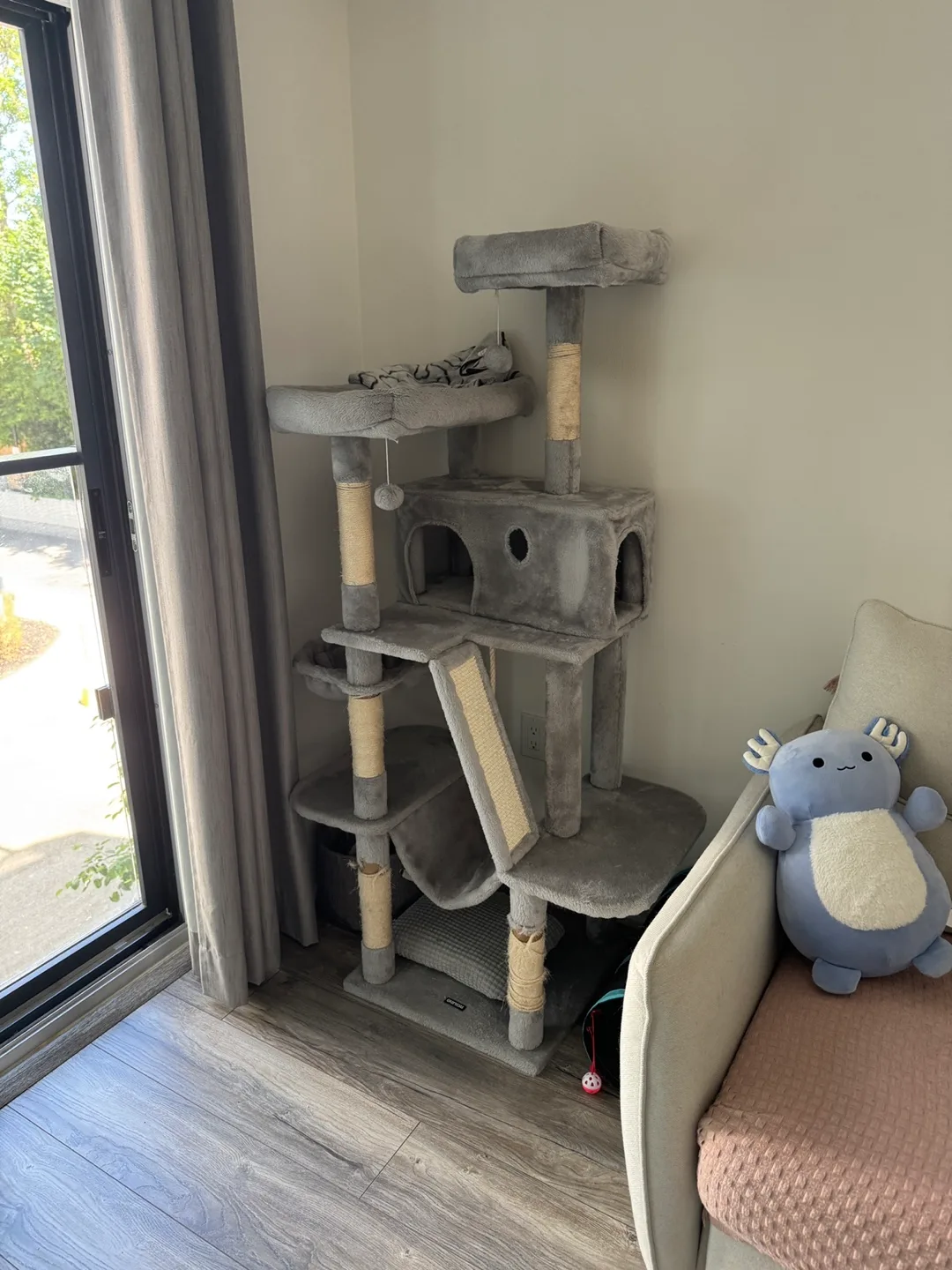 Cat Tree With Multiple Levels ASAP thumbnail