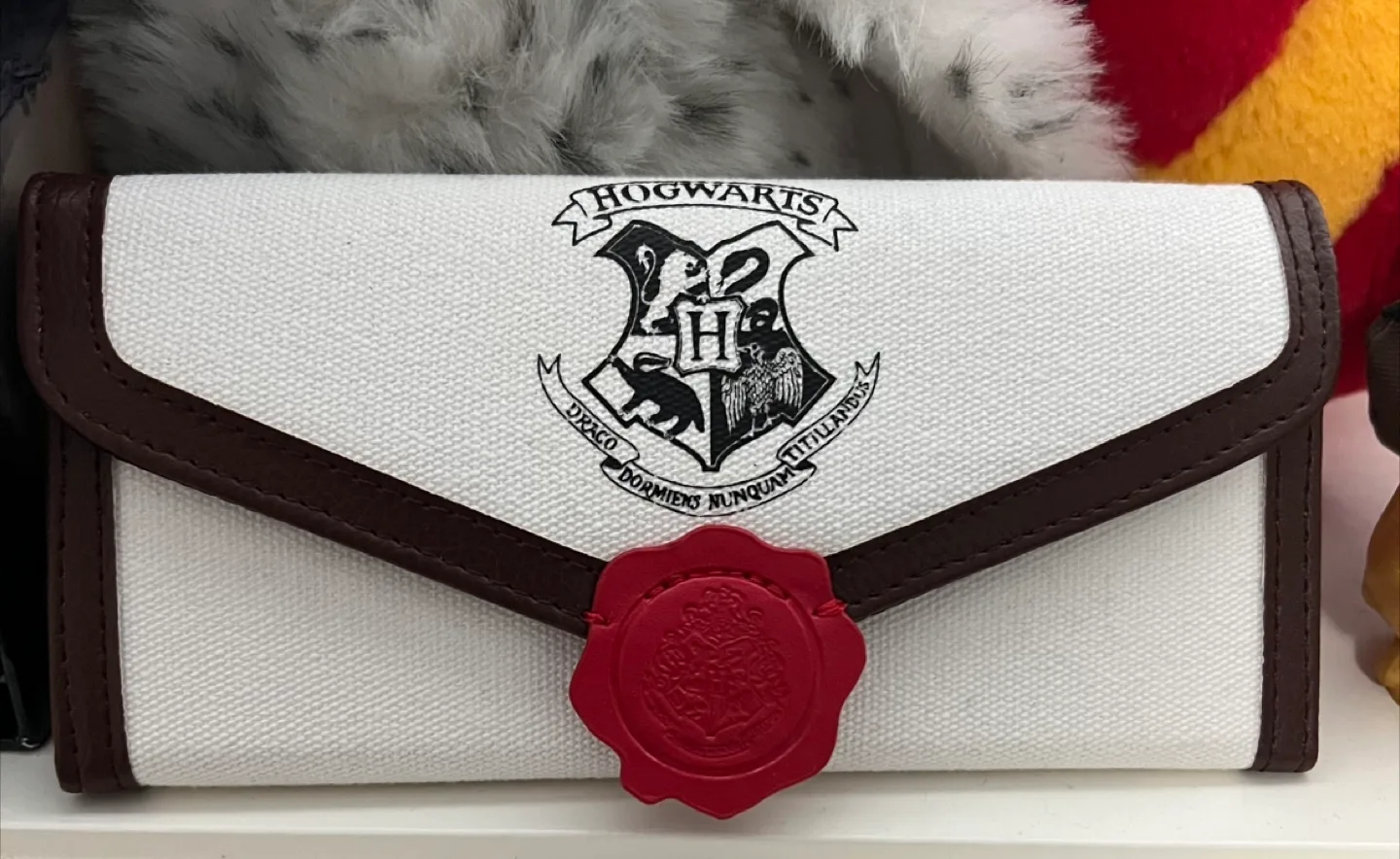Harry Potter Hogwarts Wallet thumbnail